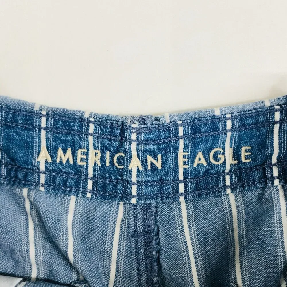 American Eagle Women's 2 Shorts Blue Striped Paperbag Pleated Cuff Chambray CE26